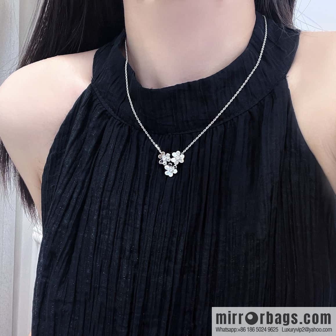 ❗️New ❗️ Original ☀️ Van Cleef & Arpels FRlVOLE Series Three Flowers Necklace ☀️