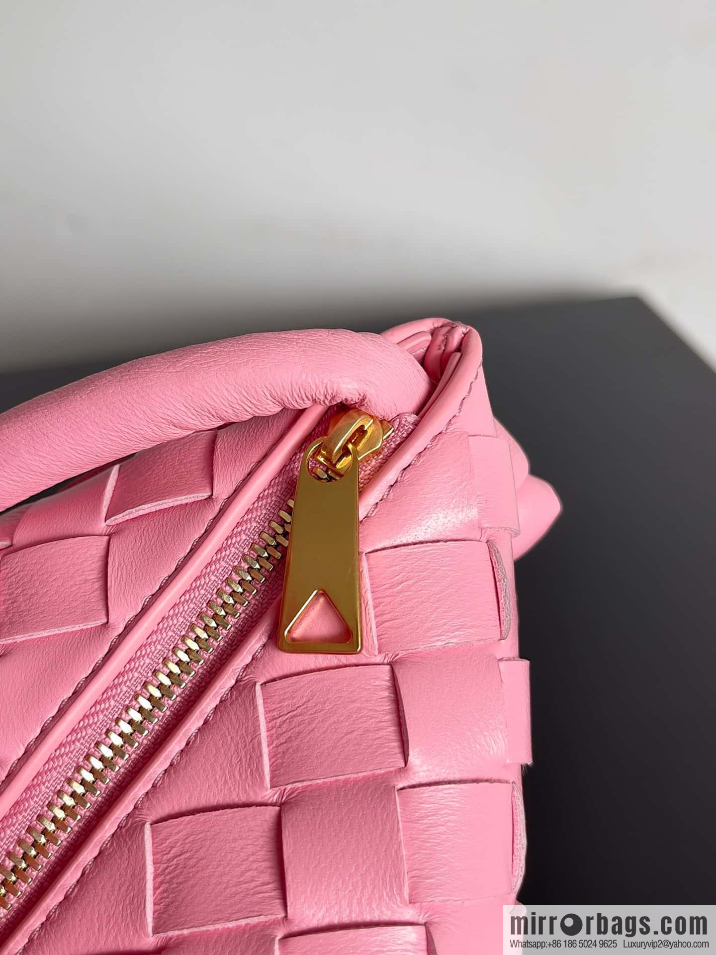 Bottega VenetaBV Turning Bag~ Golden Ball jodie Model number: 701024
