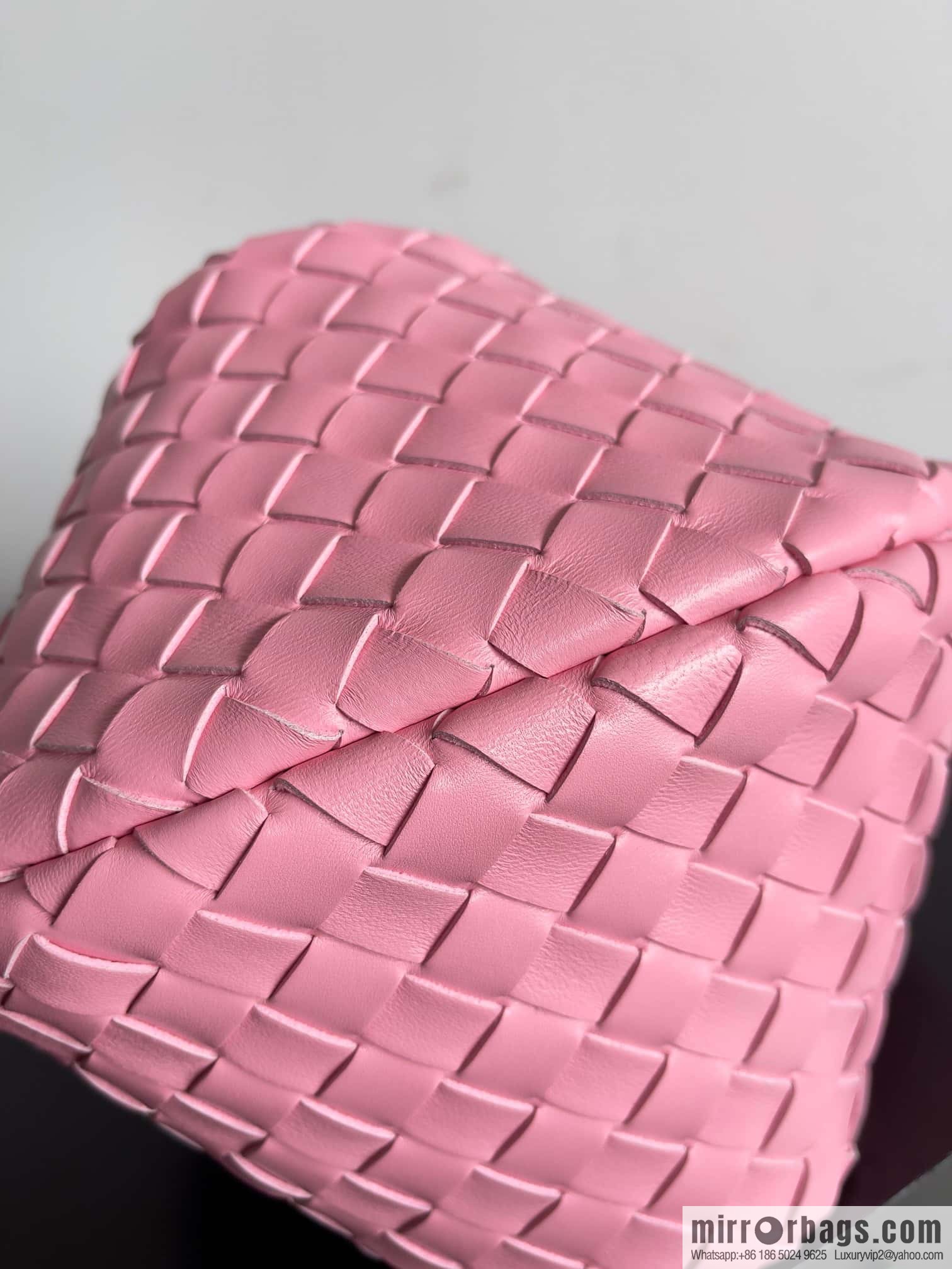 Bottega VenetaBV Turning Bag~ Golden Ball jodie Model number: 701024