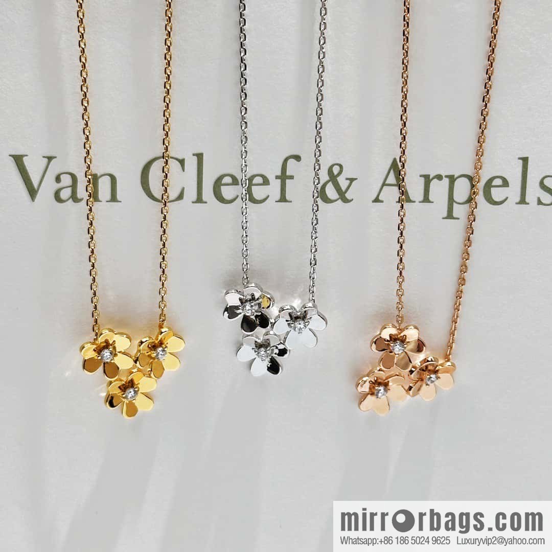 ❗️New ❗️ Original ☀️ Van Cleef & Arpels FRlVOLE Series Three Flowers Necklace ☀️
