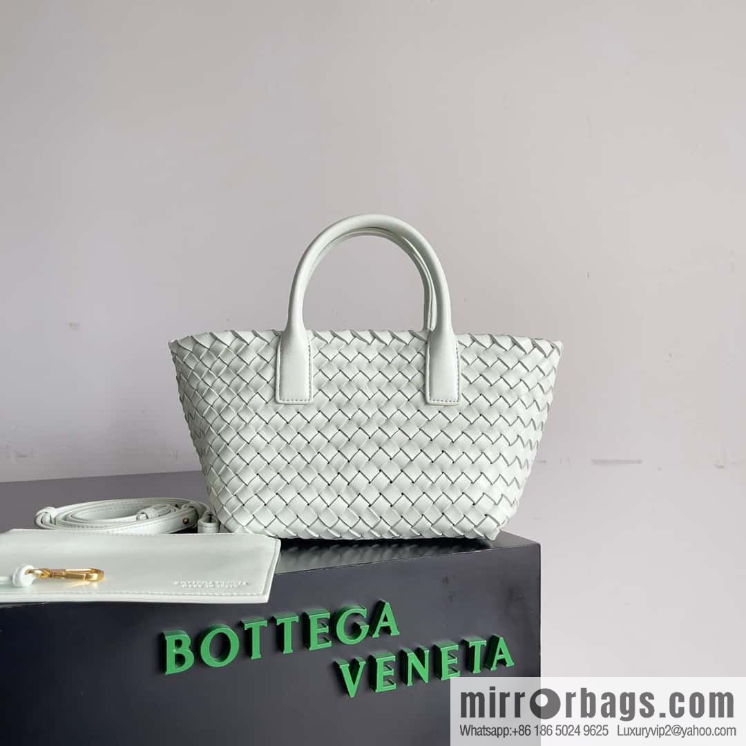 BV Mini Cabat limited edition mini vegetable basket model number: 709464