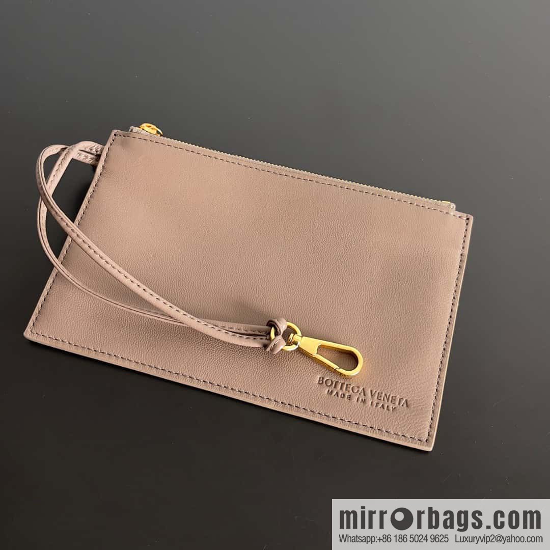 BV Mini Cabat limited edition mini vegetable basket model number: 709464