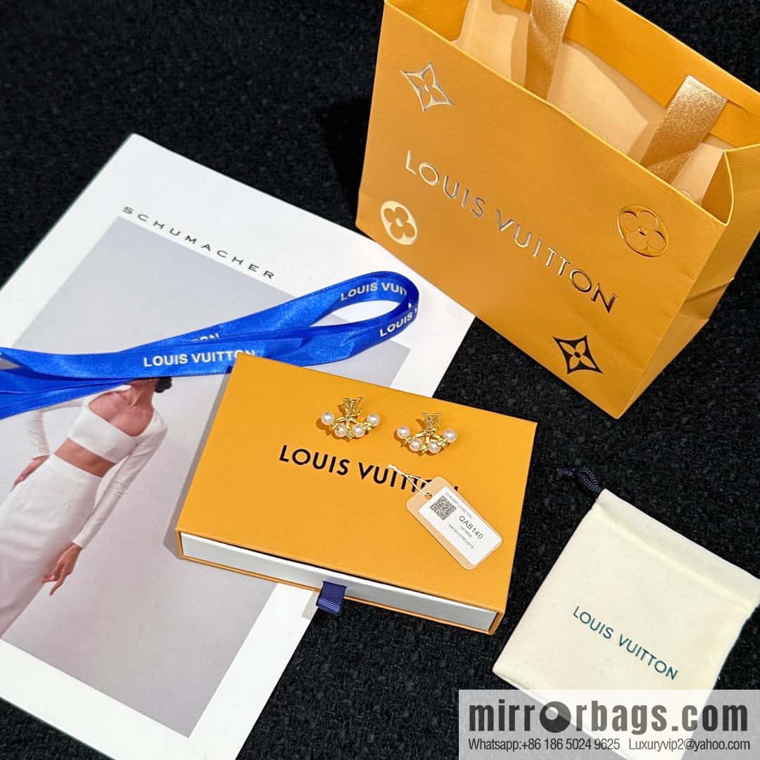 ❗️New ❗️ M01258 ☀ Louis Vuitton MINIGRAM PEARLS stud earrings ☀