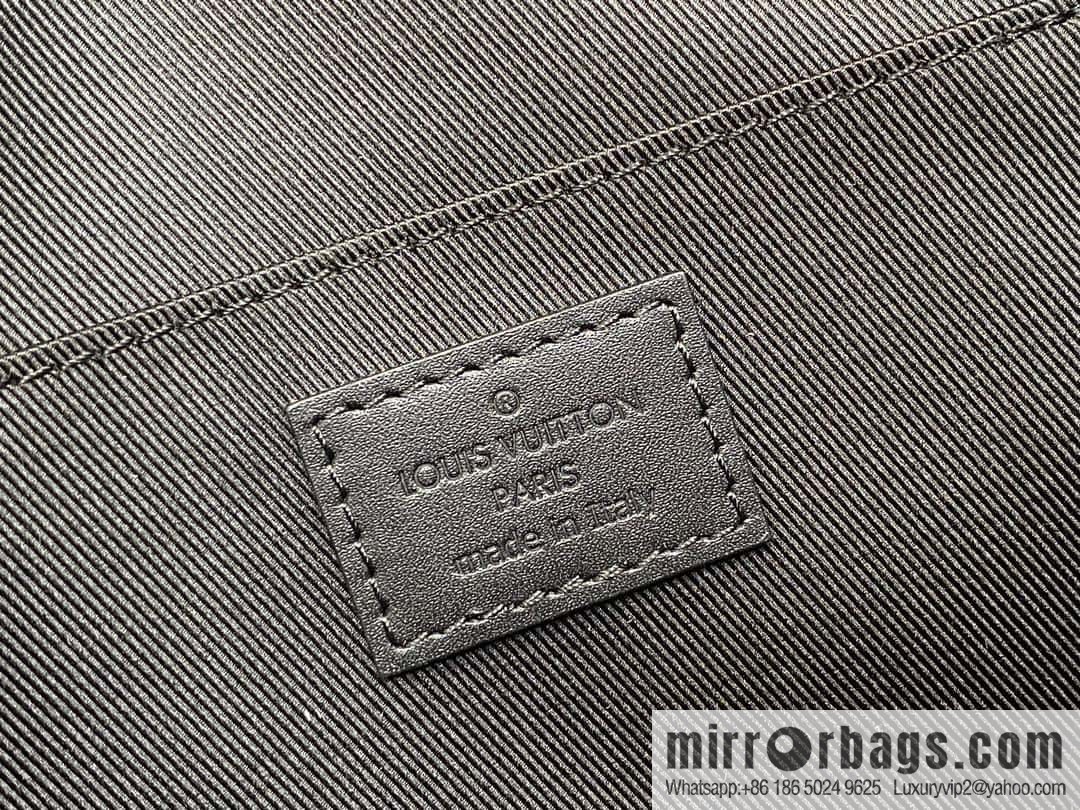 [Original order boutique] M23835 black flower, men's bag moon bag series, new LV MOON CROSSBODY handbag in autumn and winter