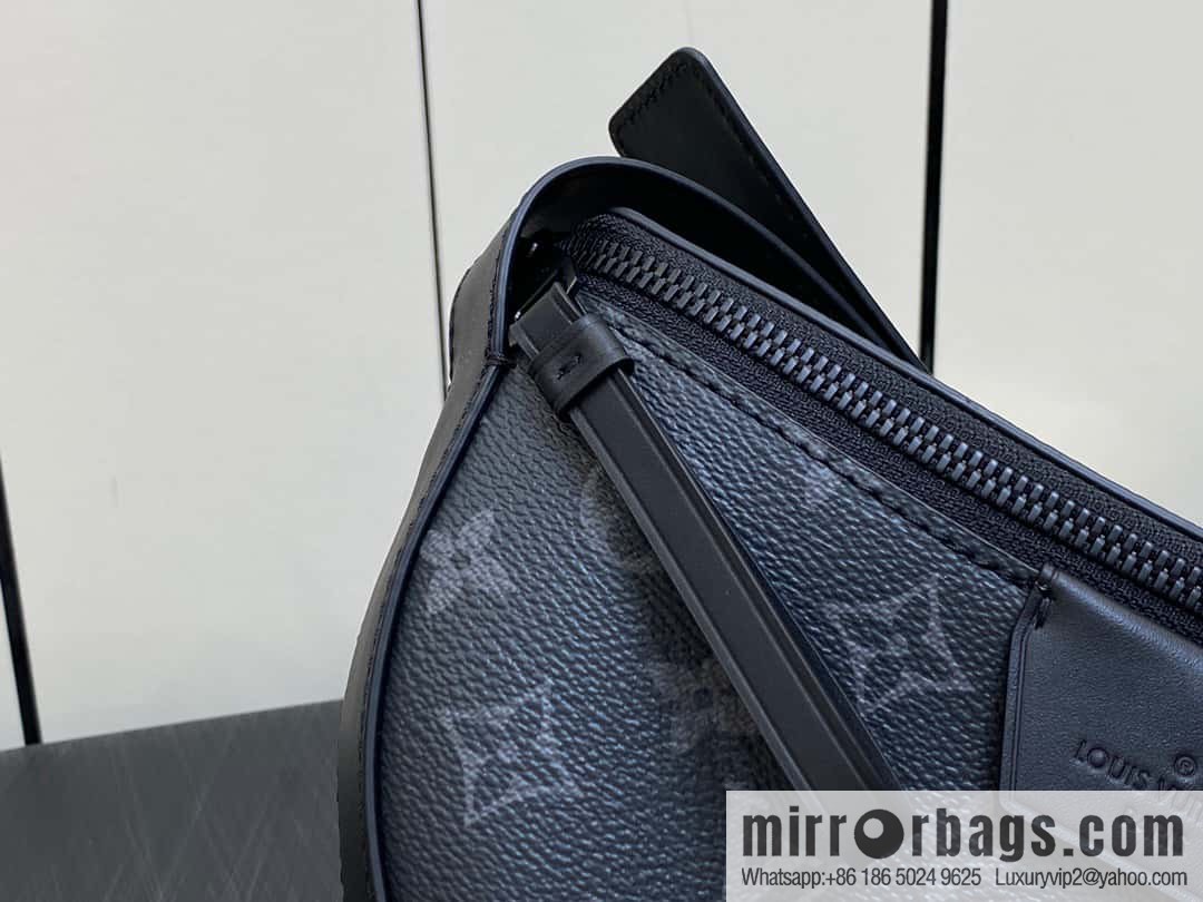 [Original order boutique] M23835 black flower, men's bag moon bag series, new LV MOON CROSSBODY handbag in autumn and winter