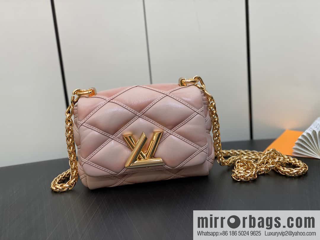 [Original order boutique] M82752 apricot M23526 full leather chain bag series PICO GO-14 handbag