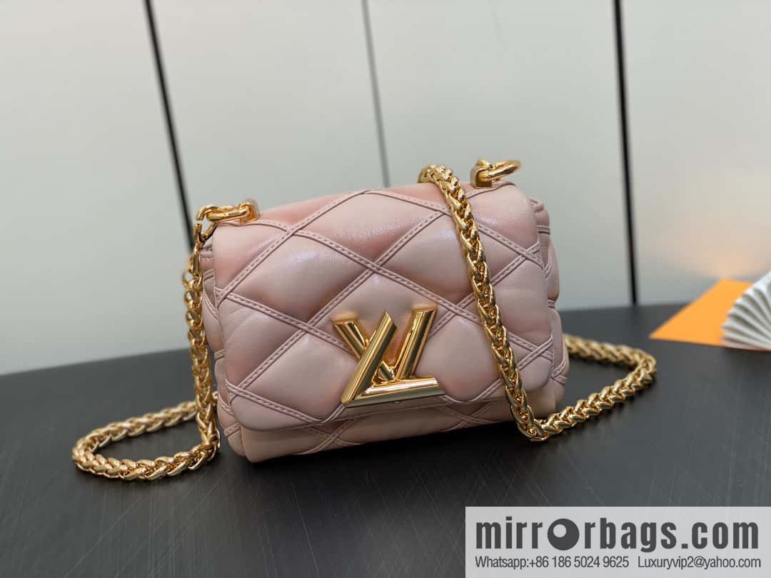 [Original order boutique] M82752 apricot M23526 full leather chain bag series PICO GO-14 handbag