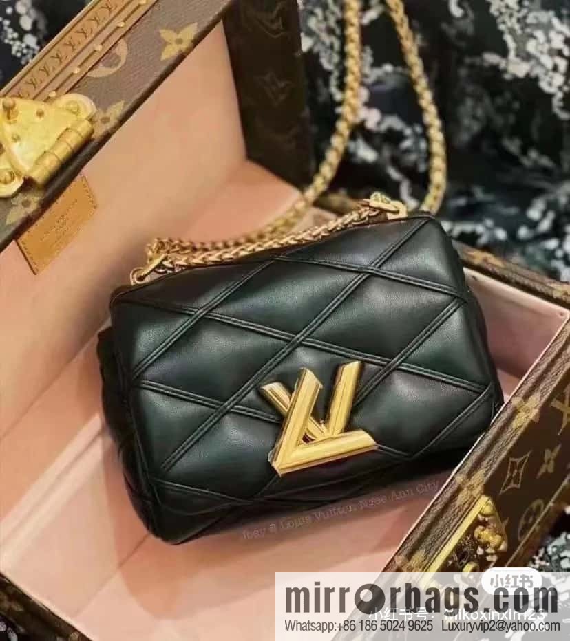 [Original order boutique] M82752 black M23526 full leather chain bag series PICO GO-14 handbag