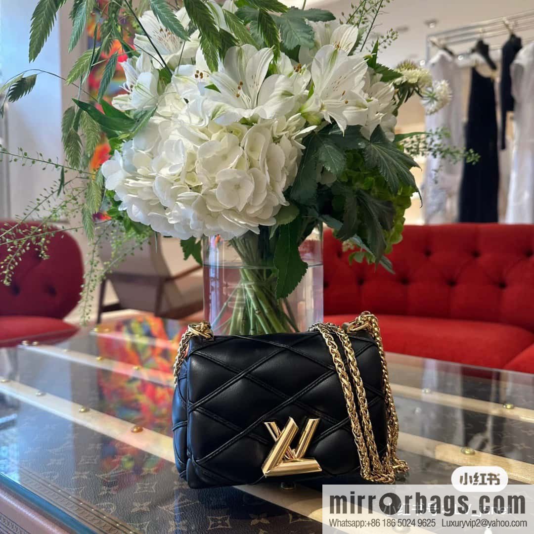 [Original order boutique] M82752 black M23526 full leather chain bag series PICO GO-14 handbag