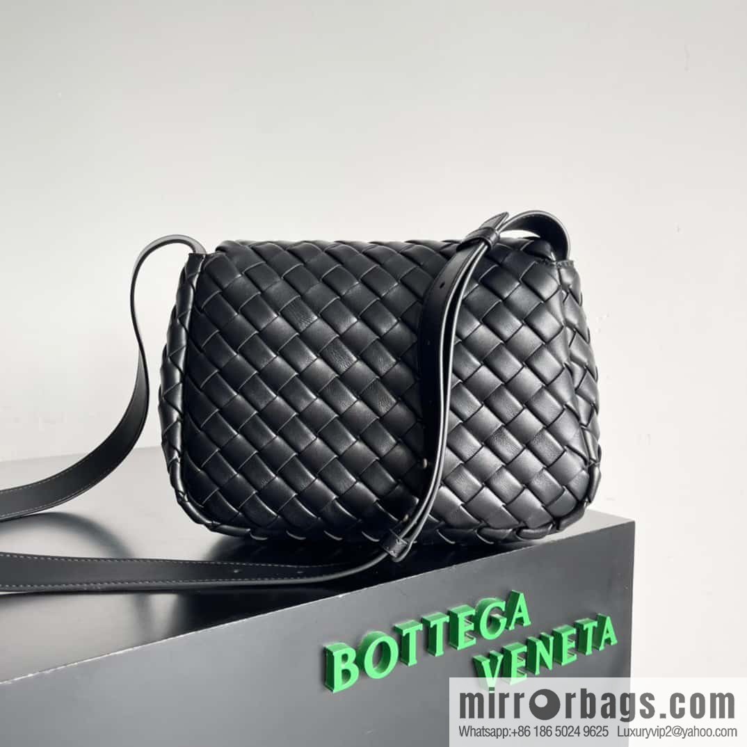 #B's new COBBLE Cobble Bag in early autumn of 2023 is the same as Stefanie Sun, model number: 755659.