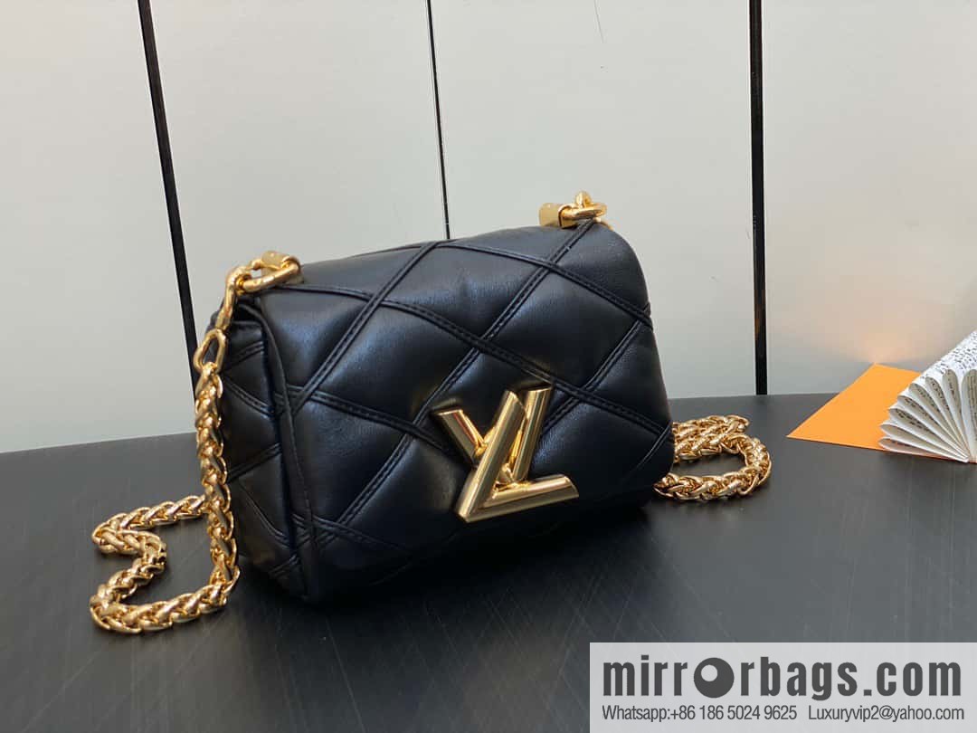 [Original order boutique] M82752 black M23526 full leather chain bag series PICO GO-14 handbag