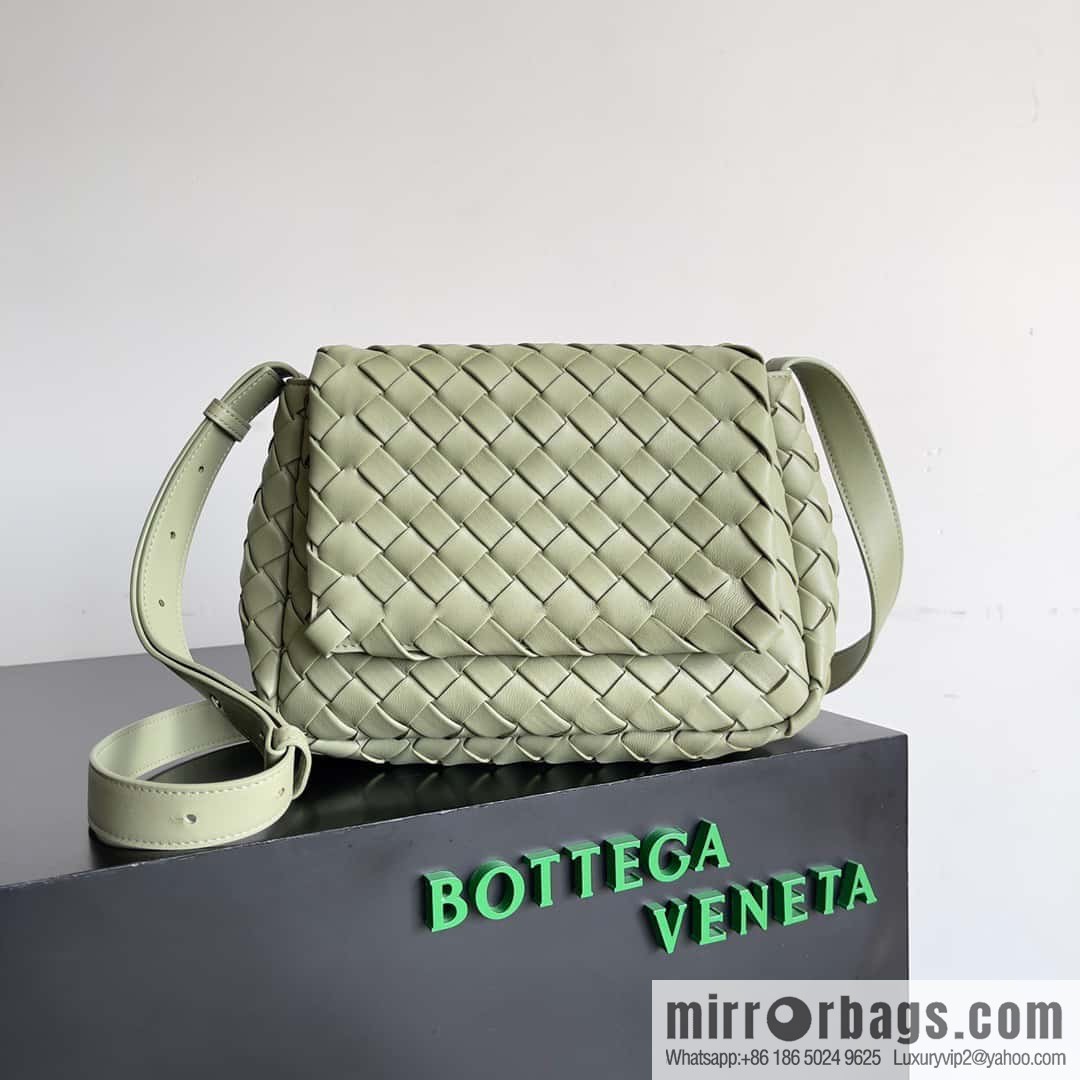 #B's new COBBLE Cobble Bag in early autumn of 2023 is the same as Stefanie Sun, model number: 755659.