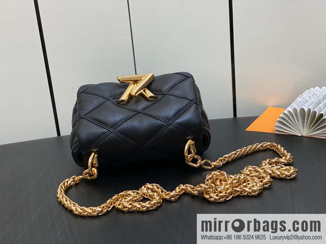 [Original order boutique] M82752 black M23526 full leather chain bag series PICO GO-14 handbag
