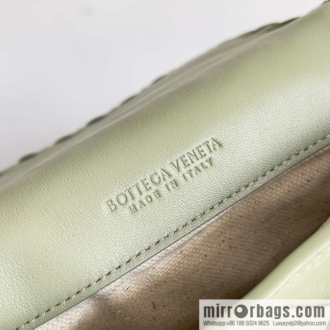 #B's new COBBLE Cobble Bag in early autumn of 2023 is the same as Stefanie Sun, model number: 755659.