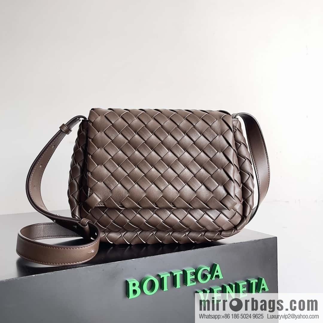 #B's new COBBLE Cobble Bag in early autumn of 2023 is the same as Stefanie Sun, model number: 755659.