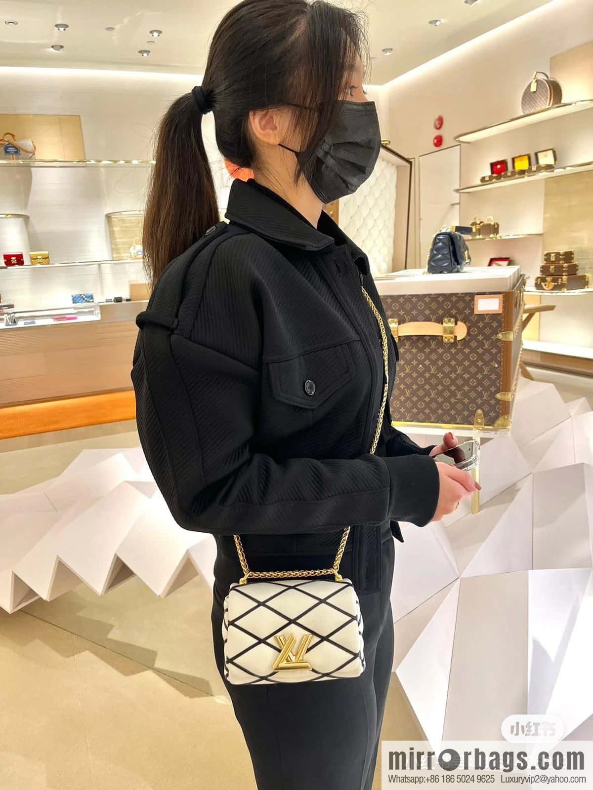 [Original order boutique] M82752 white M23526 M23762 full leather chain bag series PICO GO-14 handbag