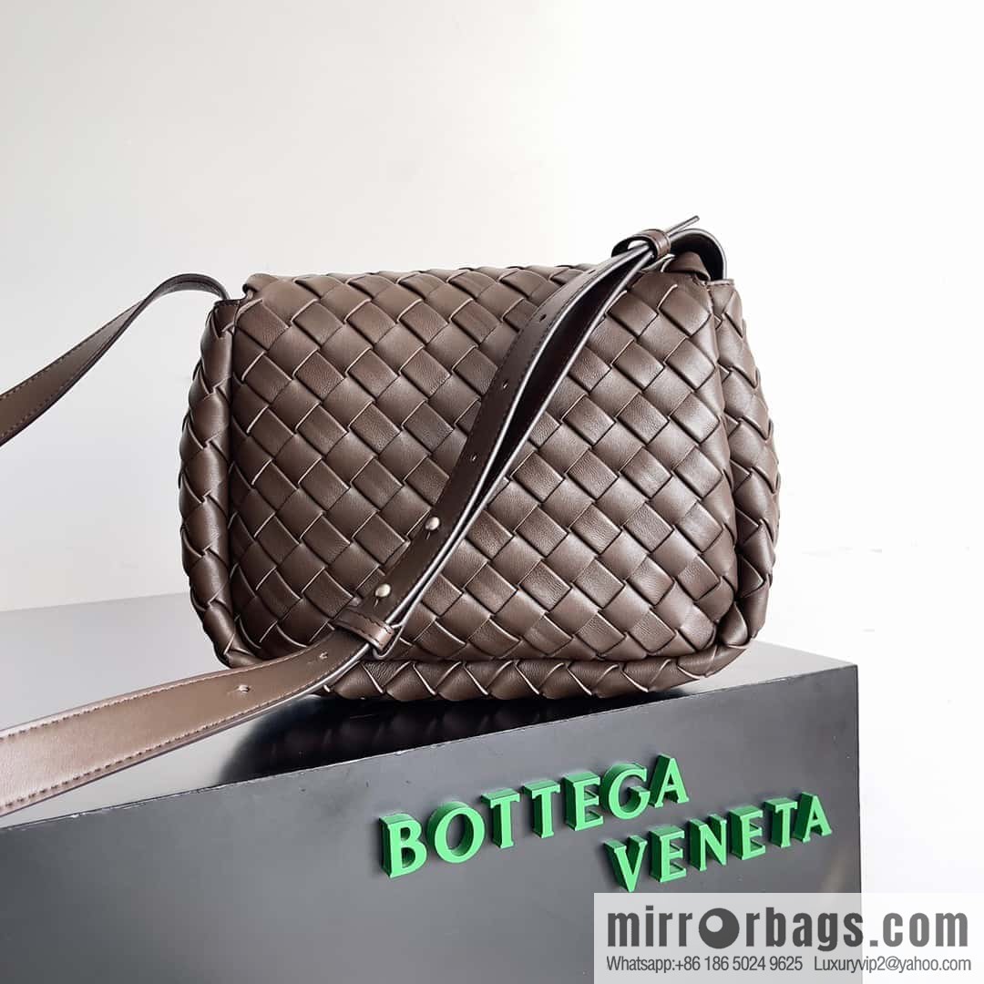 #B's new COBBLE Cobble Bag in early autumn of 2023 is the same as Stefanie Sun, model number: 755659.