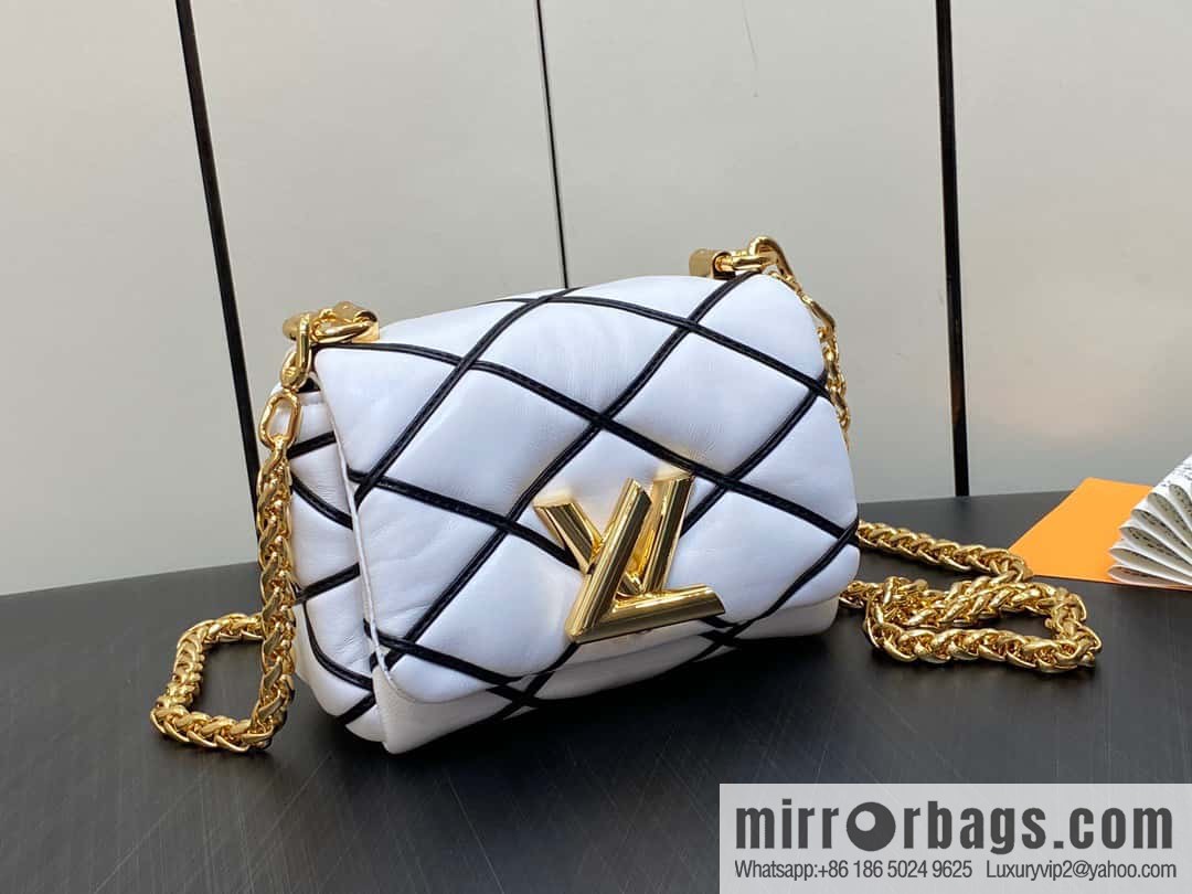 [Original order boutique] M82752 white M23526 M23762 full leather chain bag series PICO GO-14 handbag