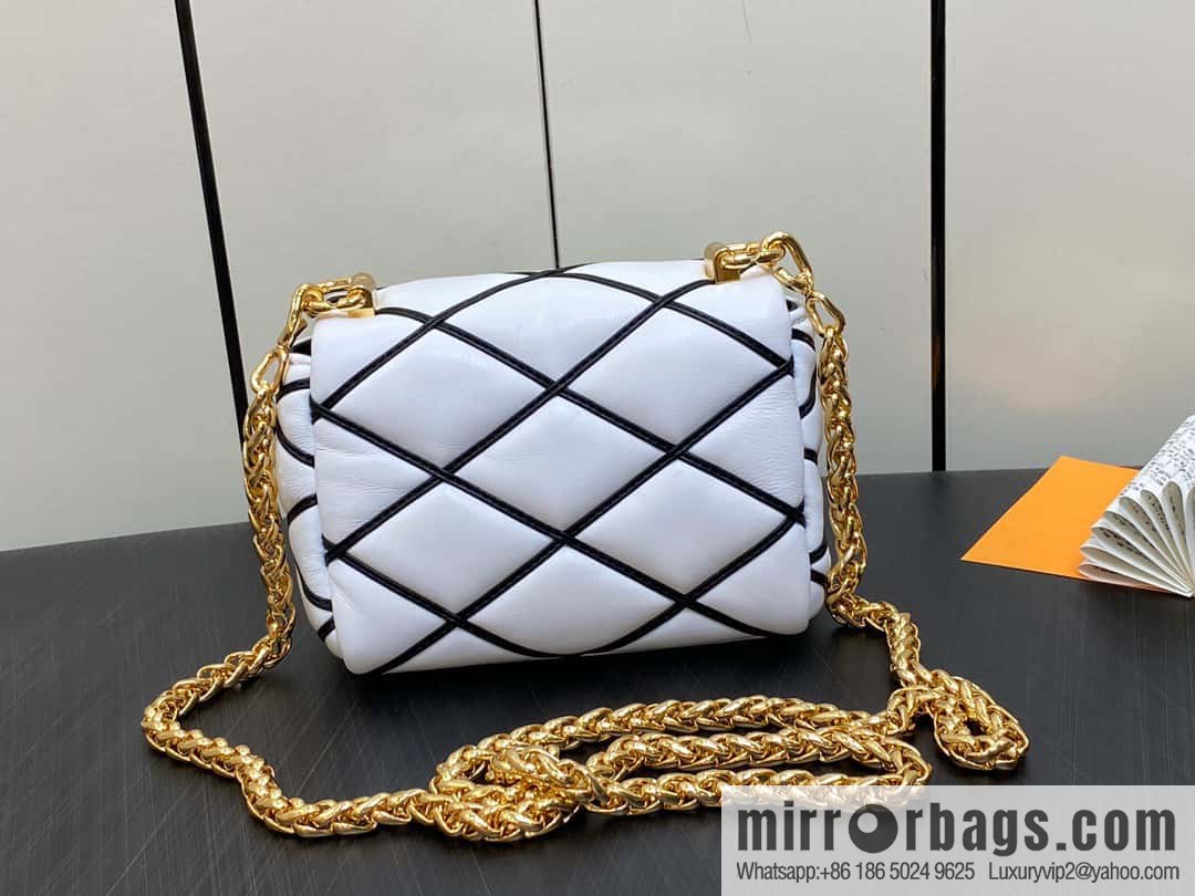 [Original order boutique] M82752 white M23526 M23762 full leather chain bag series PICO GO-14 handbag