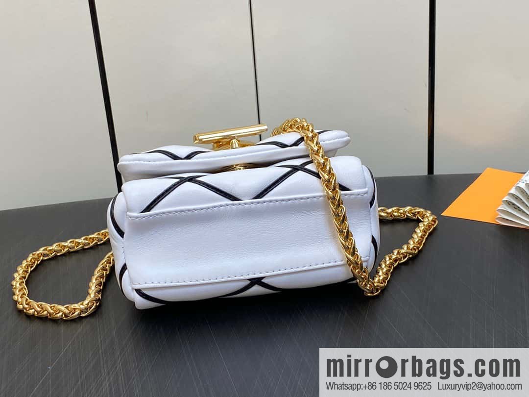 [Original order boutique] M82752 white M23526 M23762 full leather chain bag series PICO GO-14 handbag