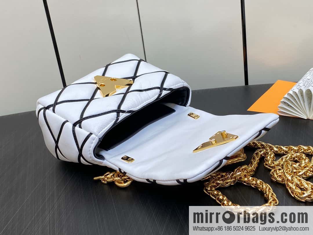[Original order boutique] M82752 white M23526 M23762 full leather chain bag series PICO GO-14 handbag