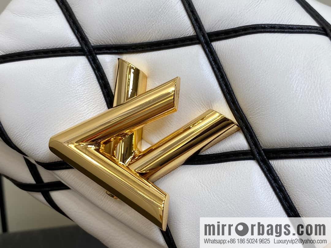 [Original order boutique] M82752 white M23526 M23762 full leather chain bag series PICO GO-14 handbag