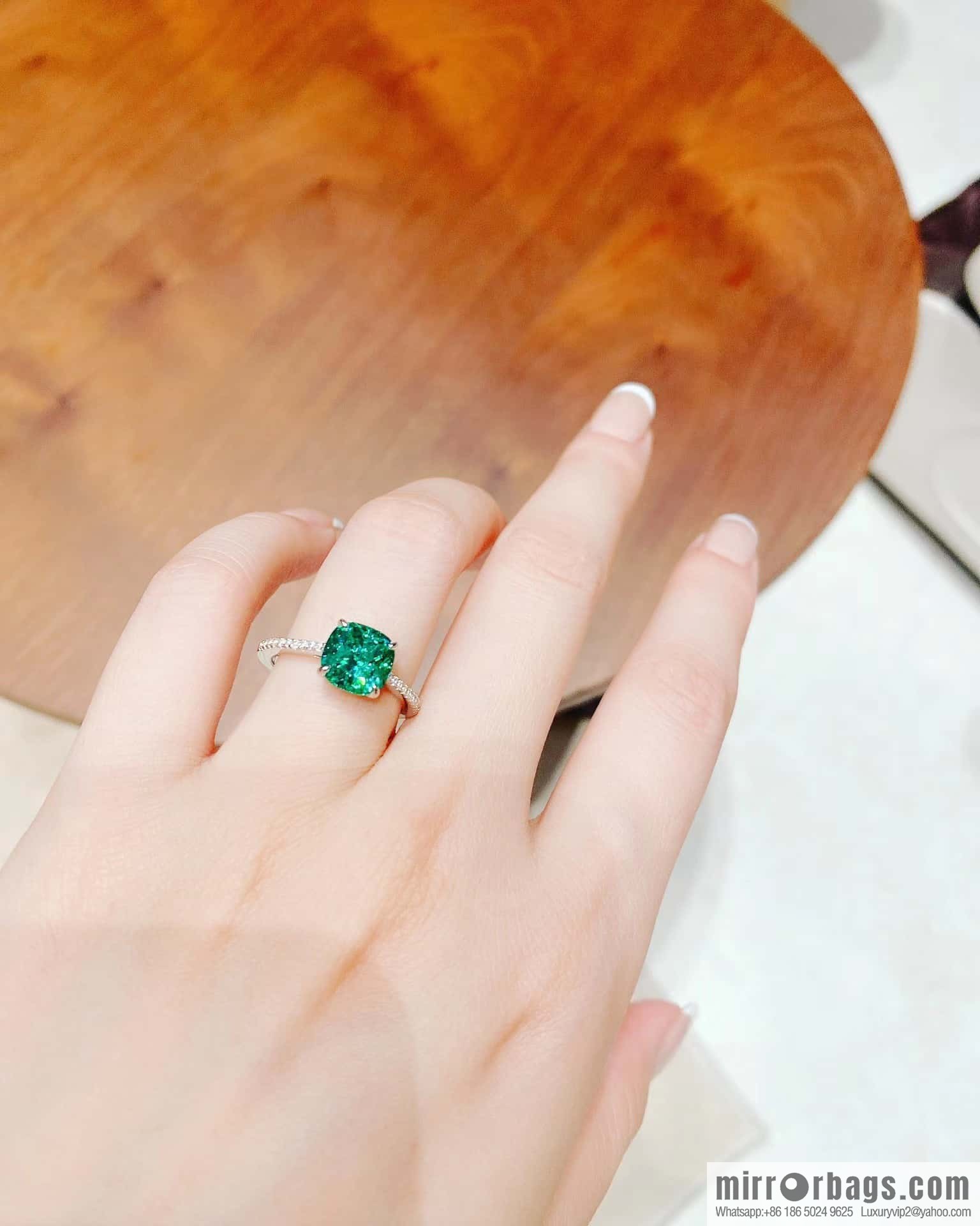 ❗️New ❗️ New ☑️ Tiffany & Co. Square Green Diamond Ring