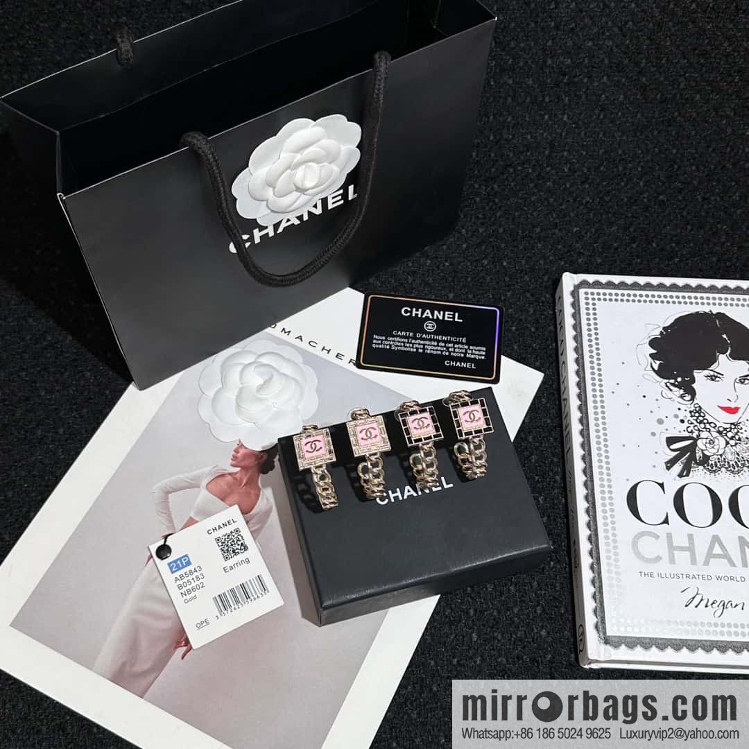 ❗️New ❗️☀️ New ☑️ Chanel Double C Square Oil Drip Semicircular Earrings Earrings ☀️