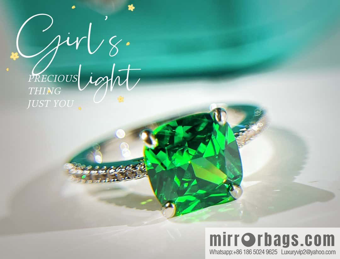 ❗️New ❗️ New ☑️ Tiffany & Co. Square Green Diamond Ring