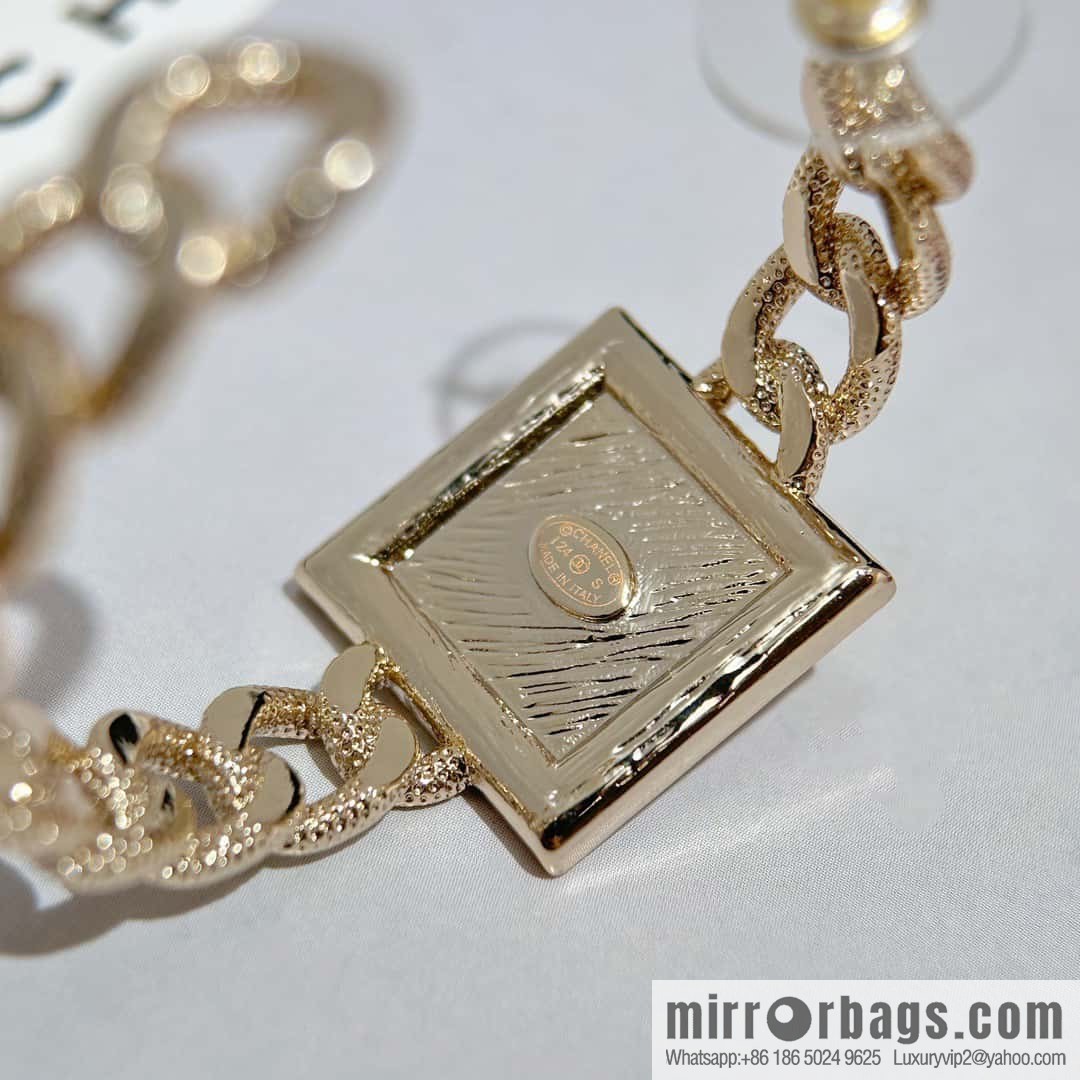 ❗️New ❗️☀️ New ☑️ Chanel Double C Square Oil Drip Semicircular Earrings Earrings ☀️