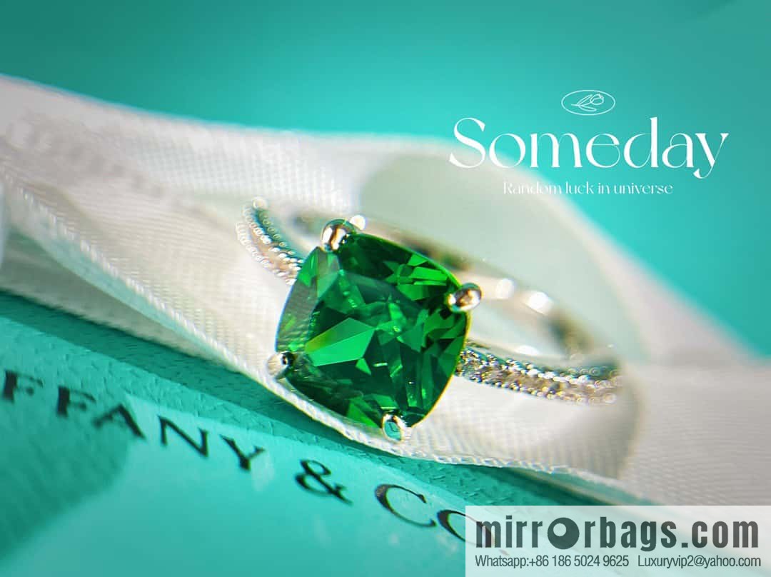 ❗️New ❗️ New ☑️ Tiffany & Co. Square Green Diamond Ring
