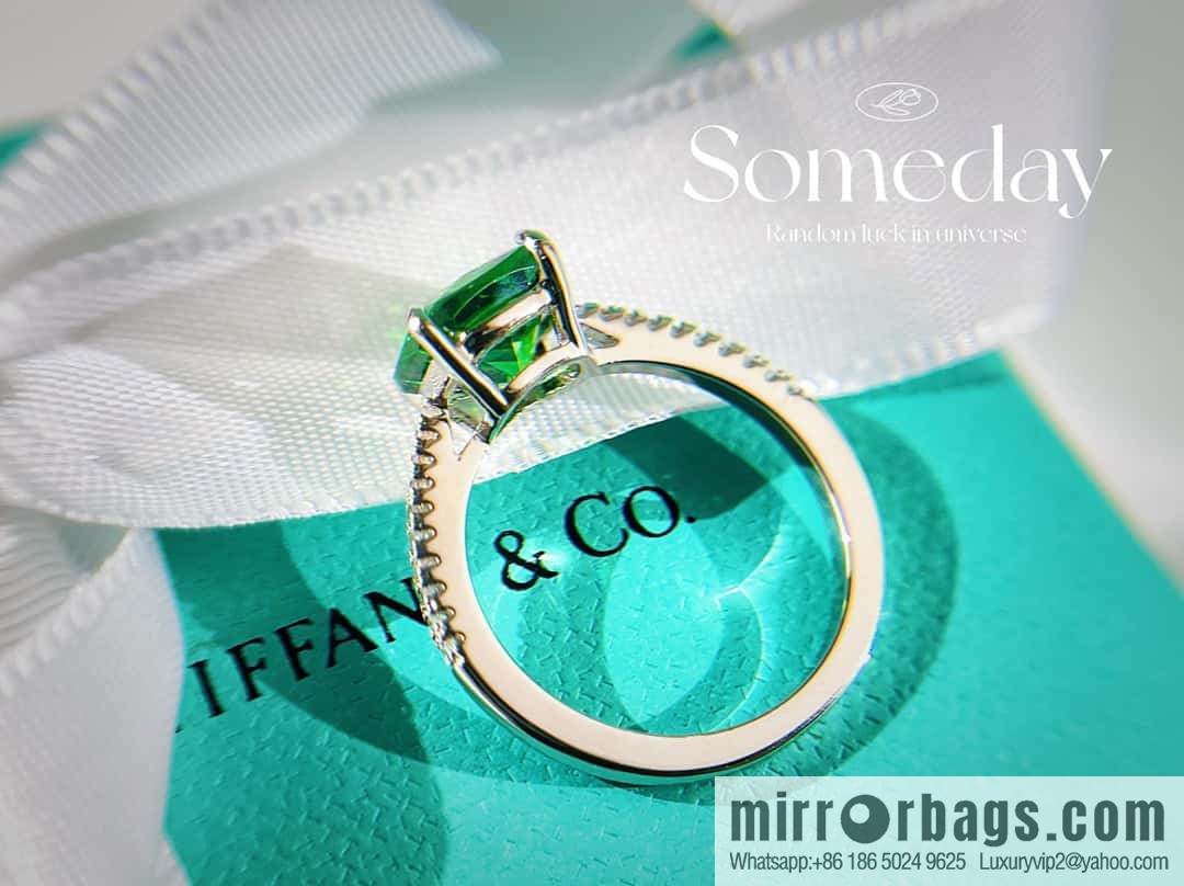 ❗️New ❗️ New ☑️ Tiffany & Co. Square Green Diamond Ring