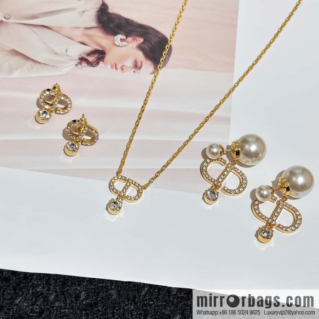 New ☑️ DIOR Dior full diamond CD necklace earrings stud earrings