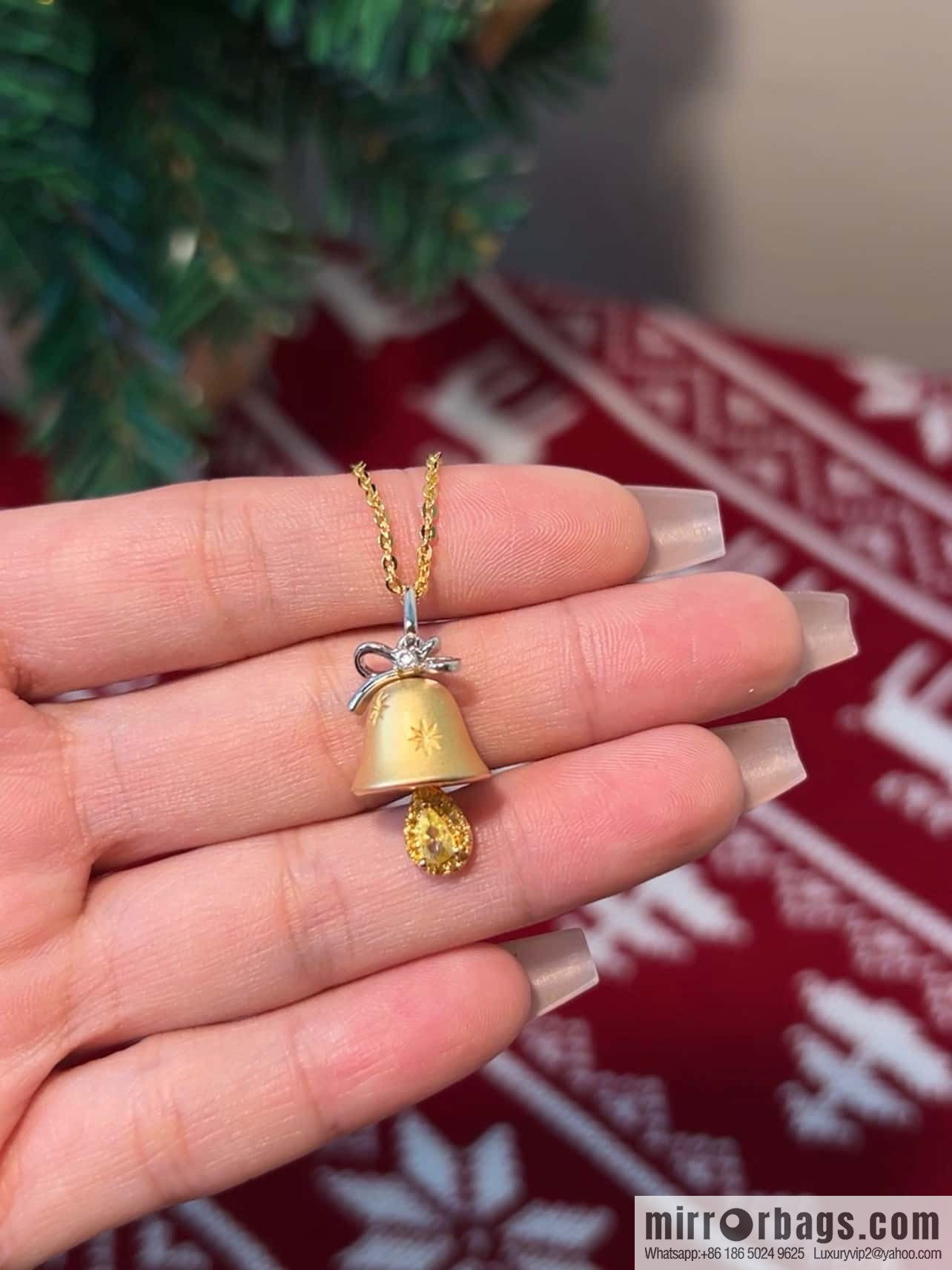 🎄Christmas gift 🎁 new ☑️ AHKAH bell 🔔 Christmas tree 🎄 gingerbread man necklace