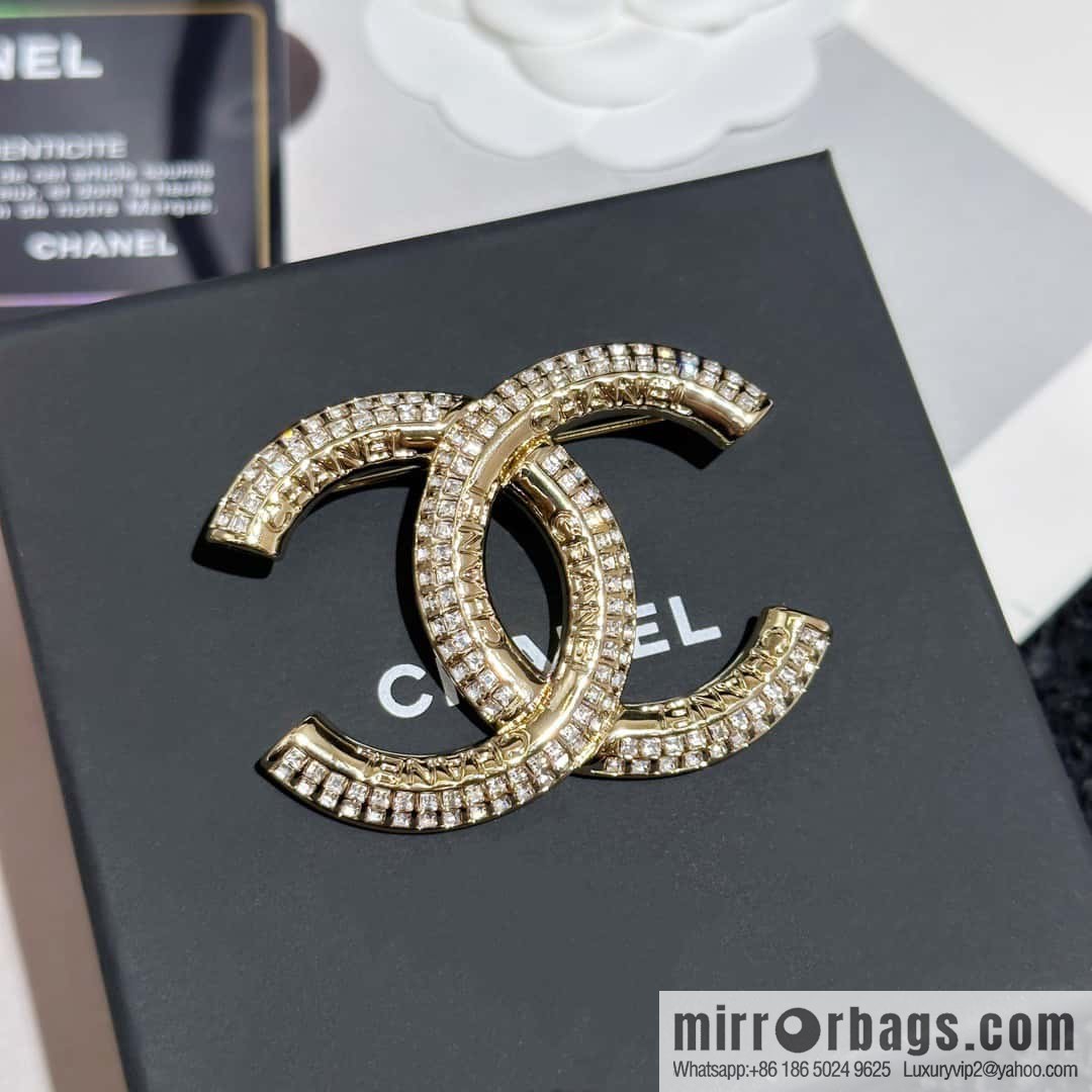❗️New ❗️ Chanel brooch ☀️ new ☑️ Chanel double c full diamond brooch ☀️