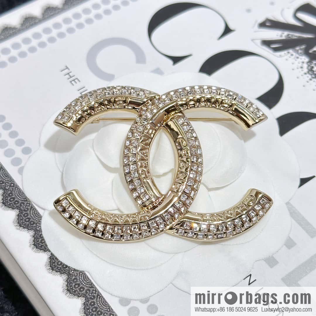 ❗️New ❗️ Chanel brooch ☀️ new ☑️ Chanel double c full diamond brooch ☀️