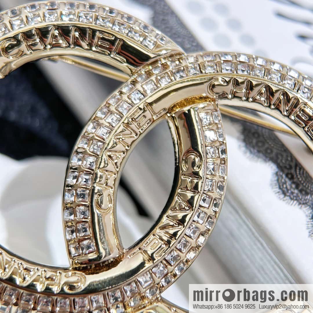 ❗️New ❗️ Chanel brooch ☀️ new ☑️ Chanel double c full diamond brooch ☀️