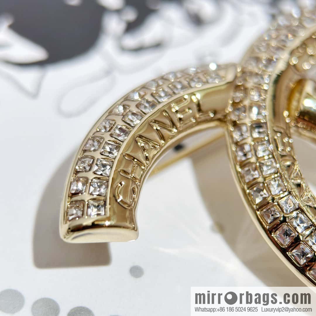❗️New ❗️ Chanel brooch ☀️ new ☑️ Chanel double c full diamond brooch ☀️