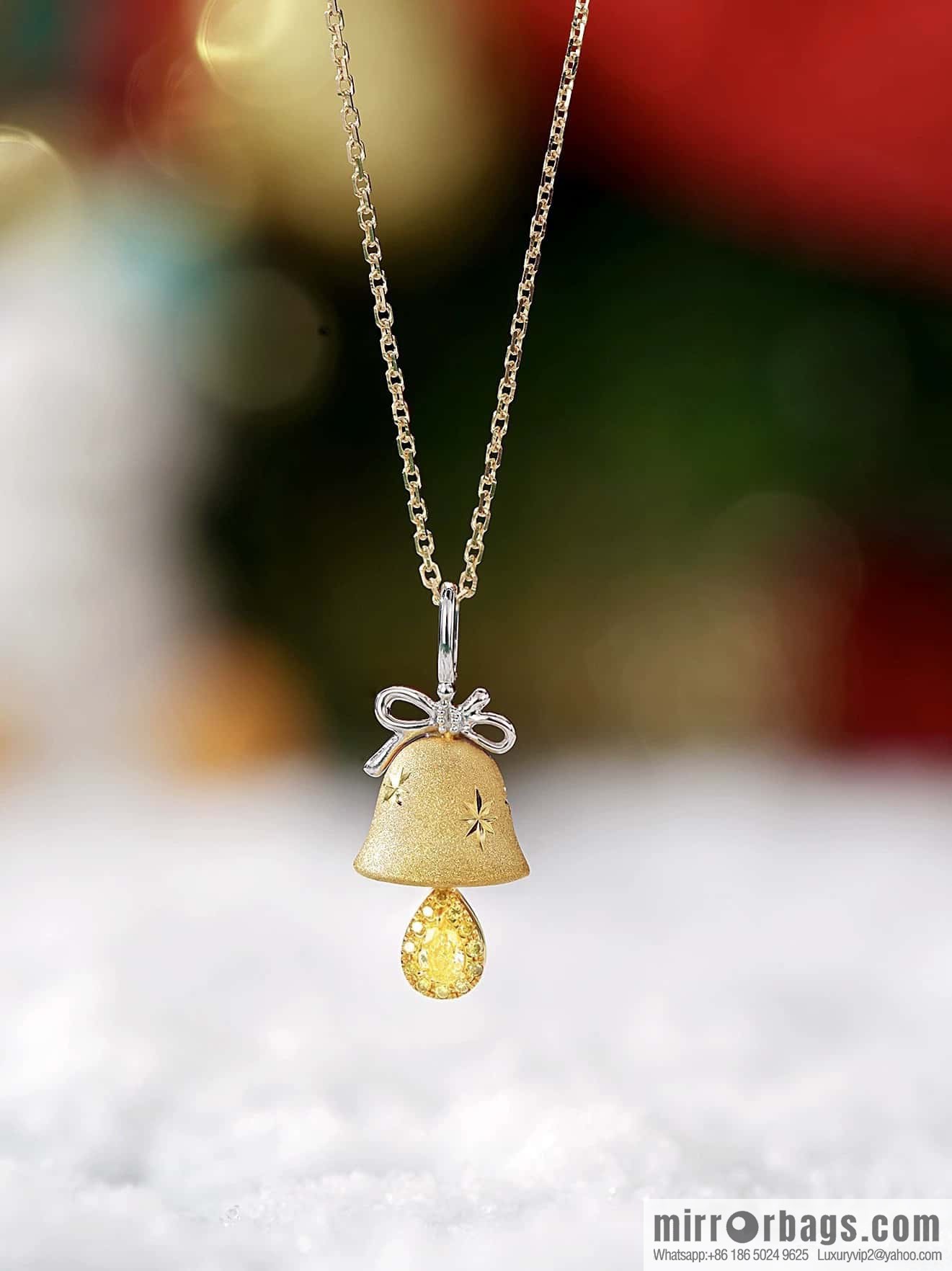 🎄Christmas gift 🎁 new ☑️ AHKAH bell 🔔 Christmas tree 🎄 gingerbread man necklace