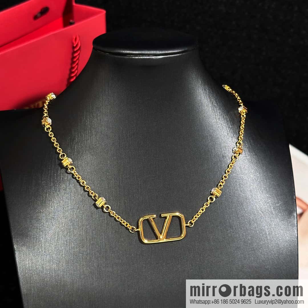 ❗️New ❗️ New ☑️ VALENTINO Valentino Necklace
