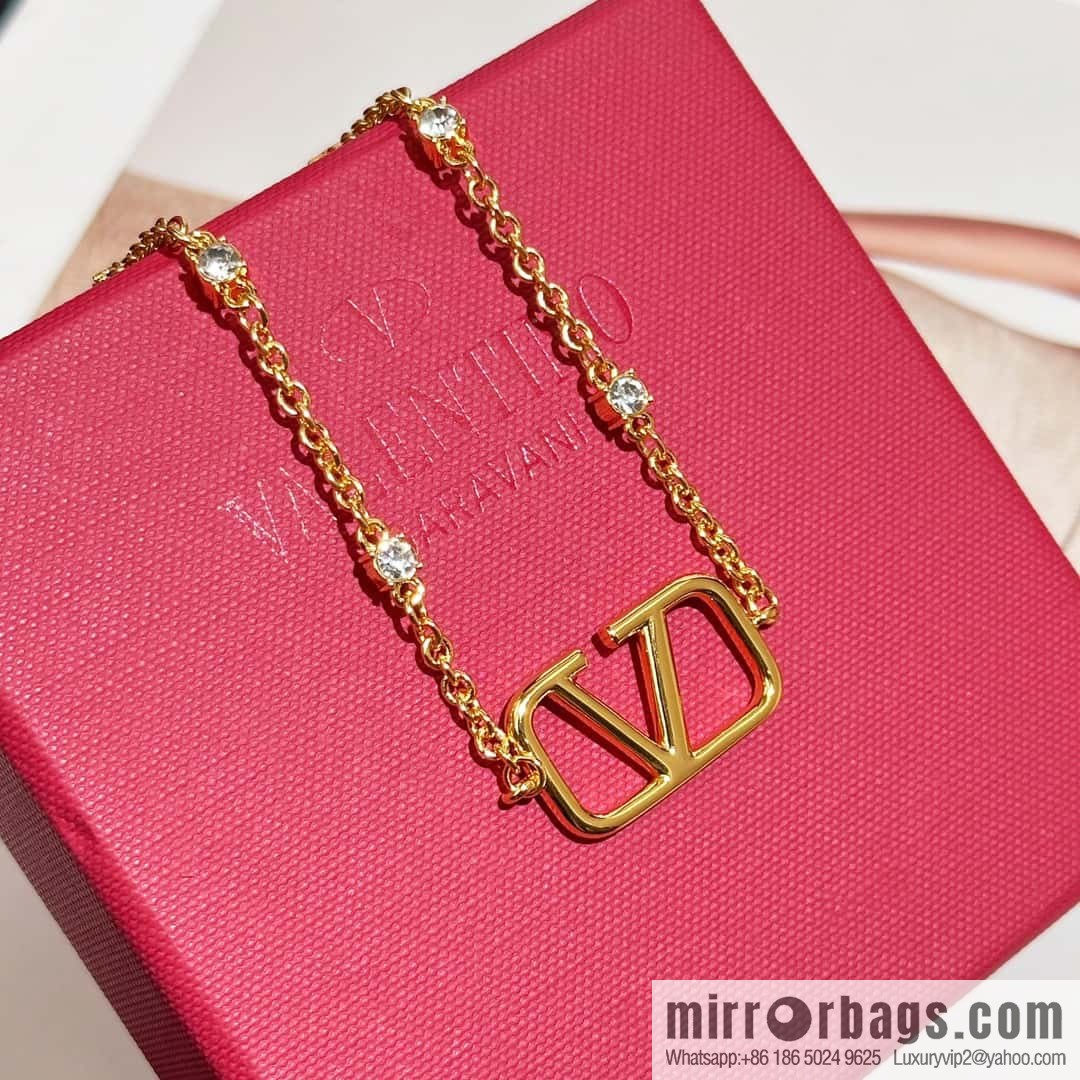 ❗️New ❗️ New ☑️ VALENTINO Valentino Necklace