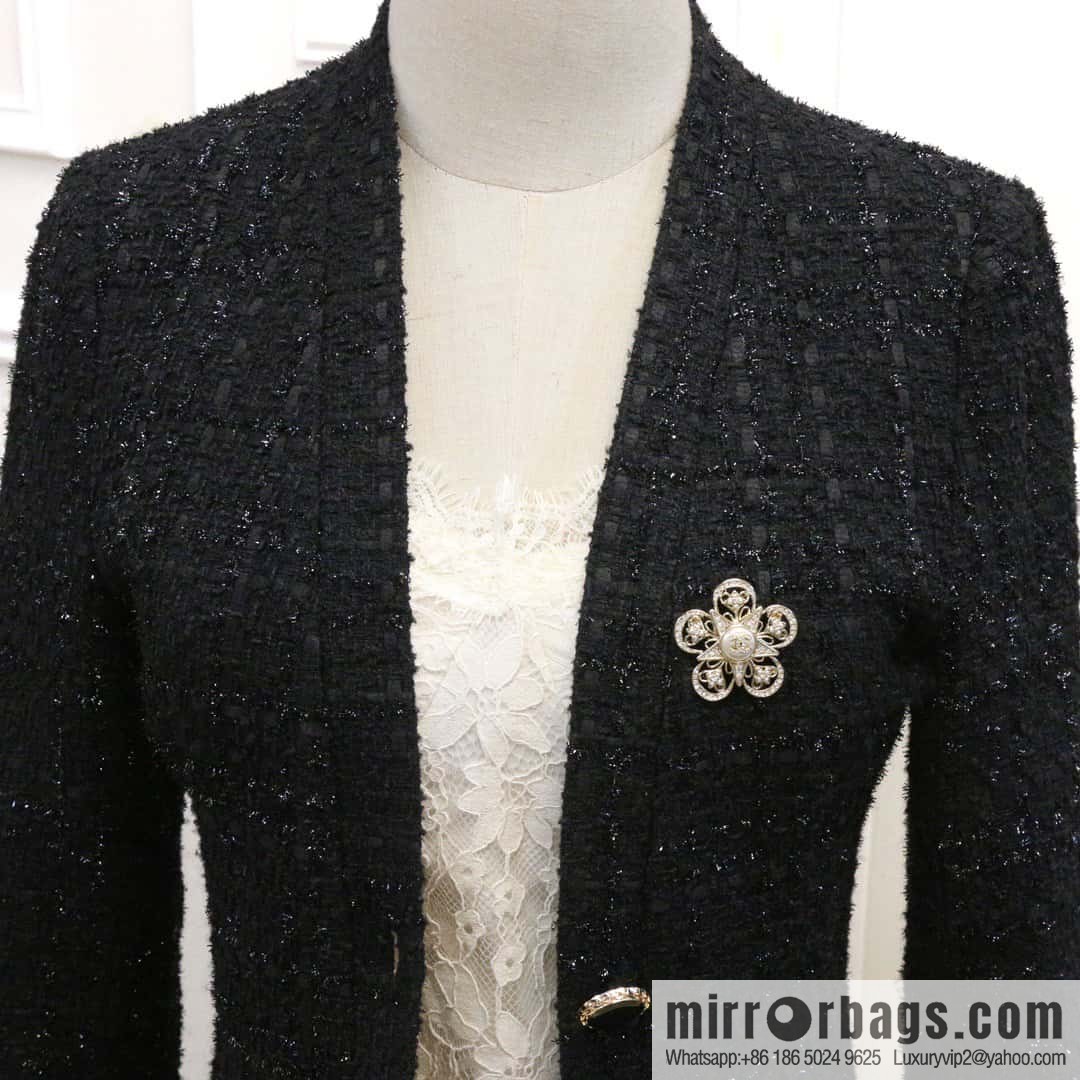 ☀️New ☑️ Chanel snowflake pentagram ⭐ brooch ☀️