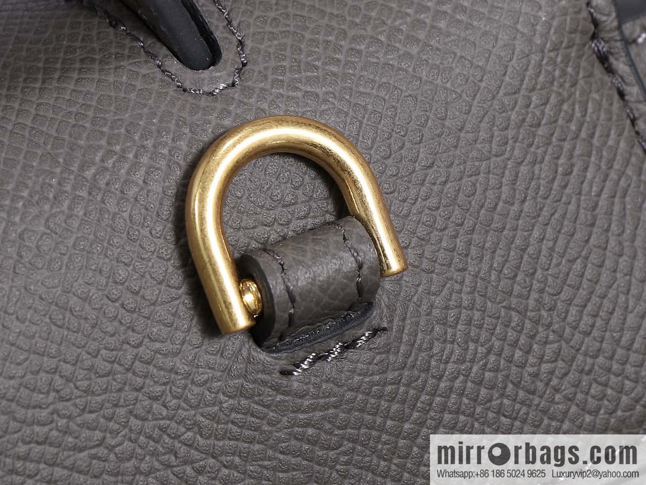 [Premium quality, original leather] CELINE BELT MICRO medium grained calfskin handbag 175520