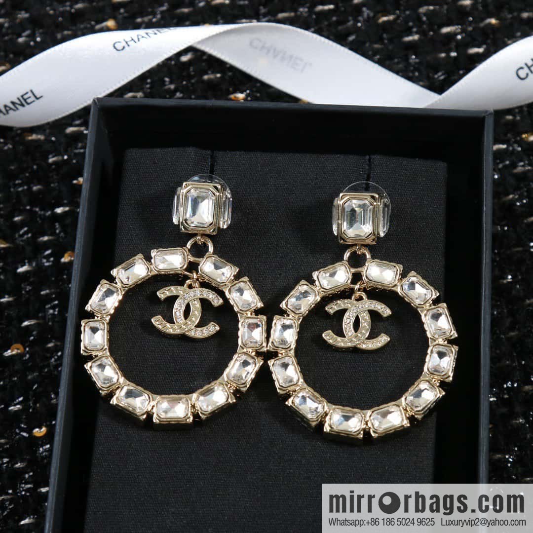 ☀️New ☑️ Chanel C2 double c square diamond round stud earrings ☀️