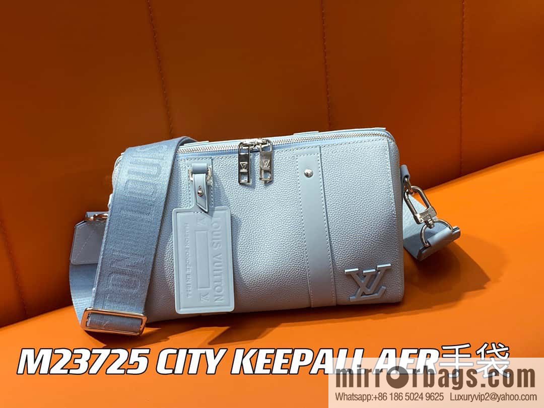 [Original order boutique] M23725 light blue, full leather men's bag pillow bag series CITY KEEPALL AER handbag M22486 57082 M23725 City Keepall handbag
