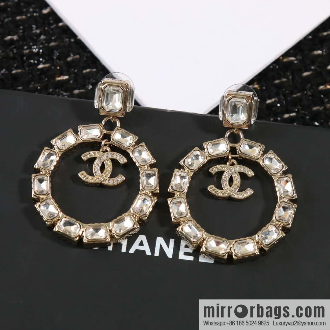 ☀️New ☑️ Chanel C2 double c square diamond round stud earrings ☀️