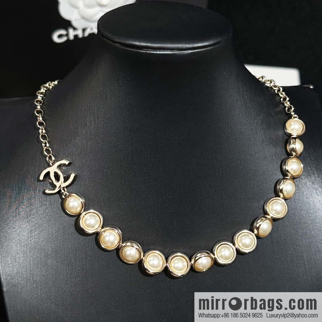 ❗️New ❗️ Chanel necklace ☀️ new ☑️ Chanel double c short pearl necklace ☀️