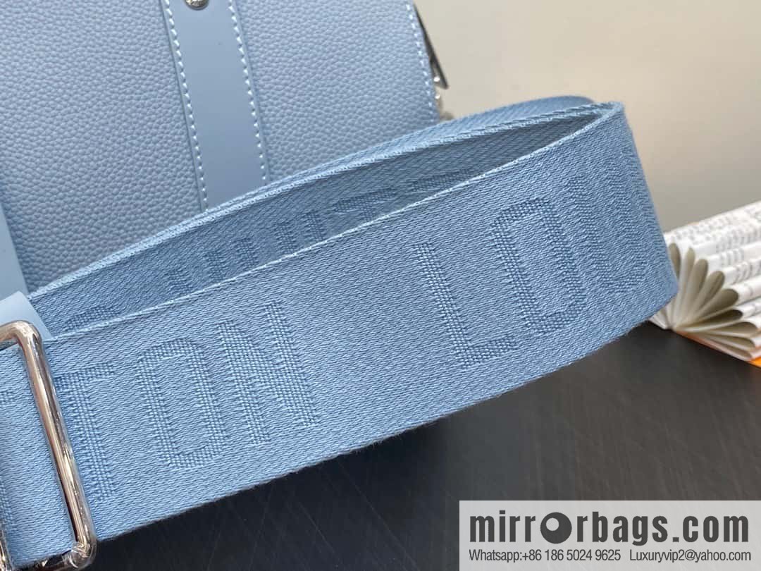 [Original order boutique] M23725 light blue, full leather men's bag pillow bag series CITY KEEPALL AER handbag M22486 57082 M23725 City Keepall handbag