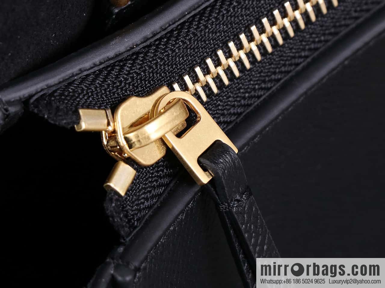 [Premium quality, original leather] CELINE BELT MICRO medium grained calfskin handbag 175520
