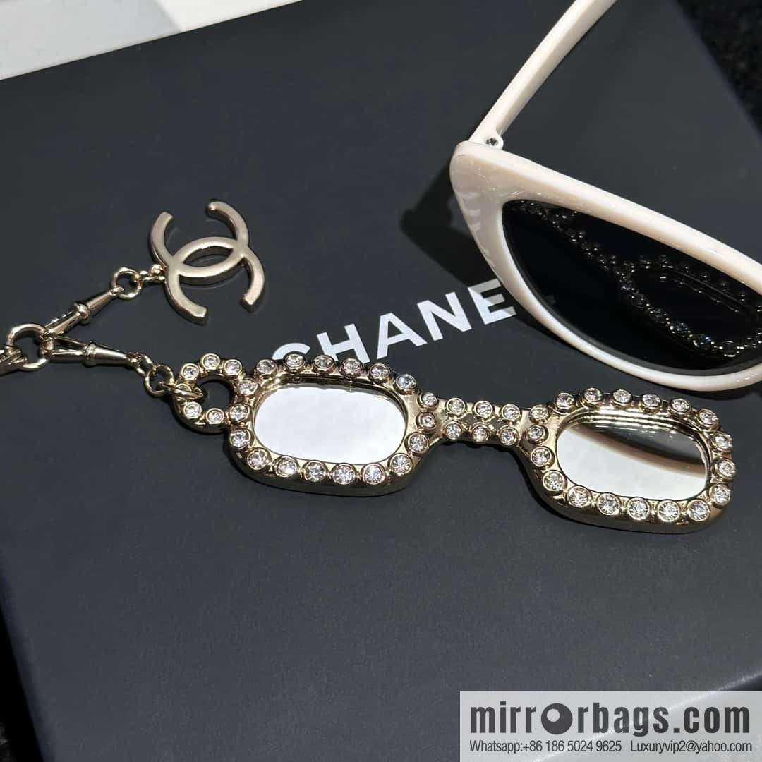 ❗️New ❗️ Chanel necklace ☀️ new ☑️ Chanel double c glasses 👓 necklace sweater chain ☀️